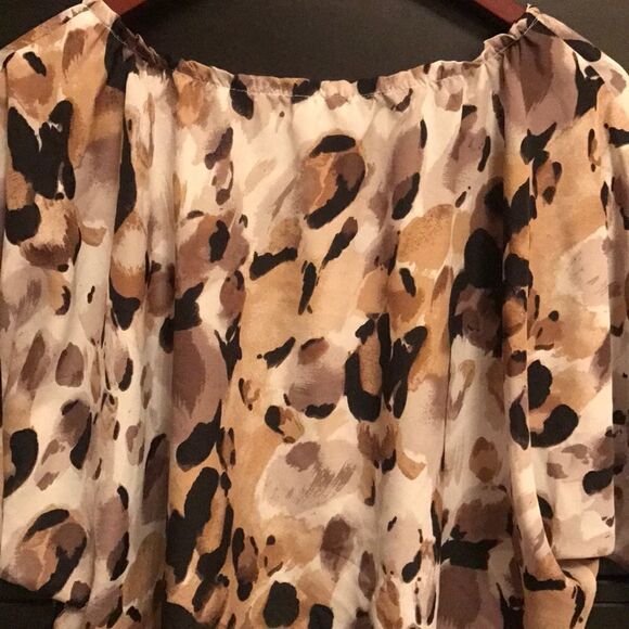 LOFT Semi Sheer Leopard Print Blouse - Size Small - Picture 8 of 8